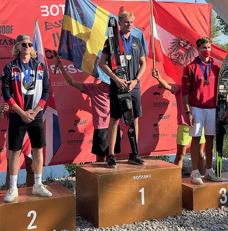 Tim Törnquist vann igår dubbla U-21 EM-guld i slalom i Spanien!